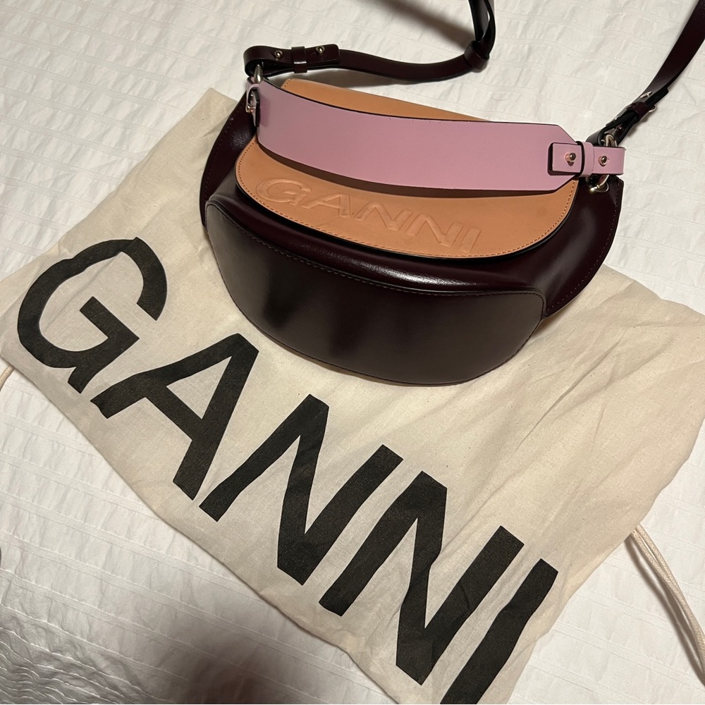 GANNI Medium Leather Saddle Bag
